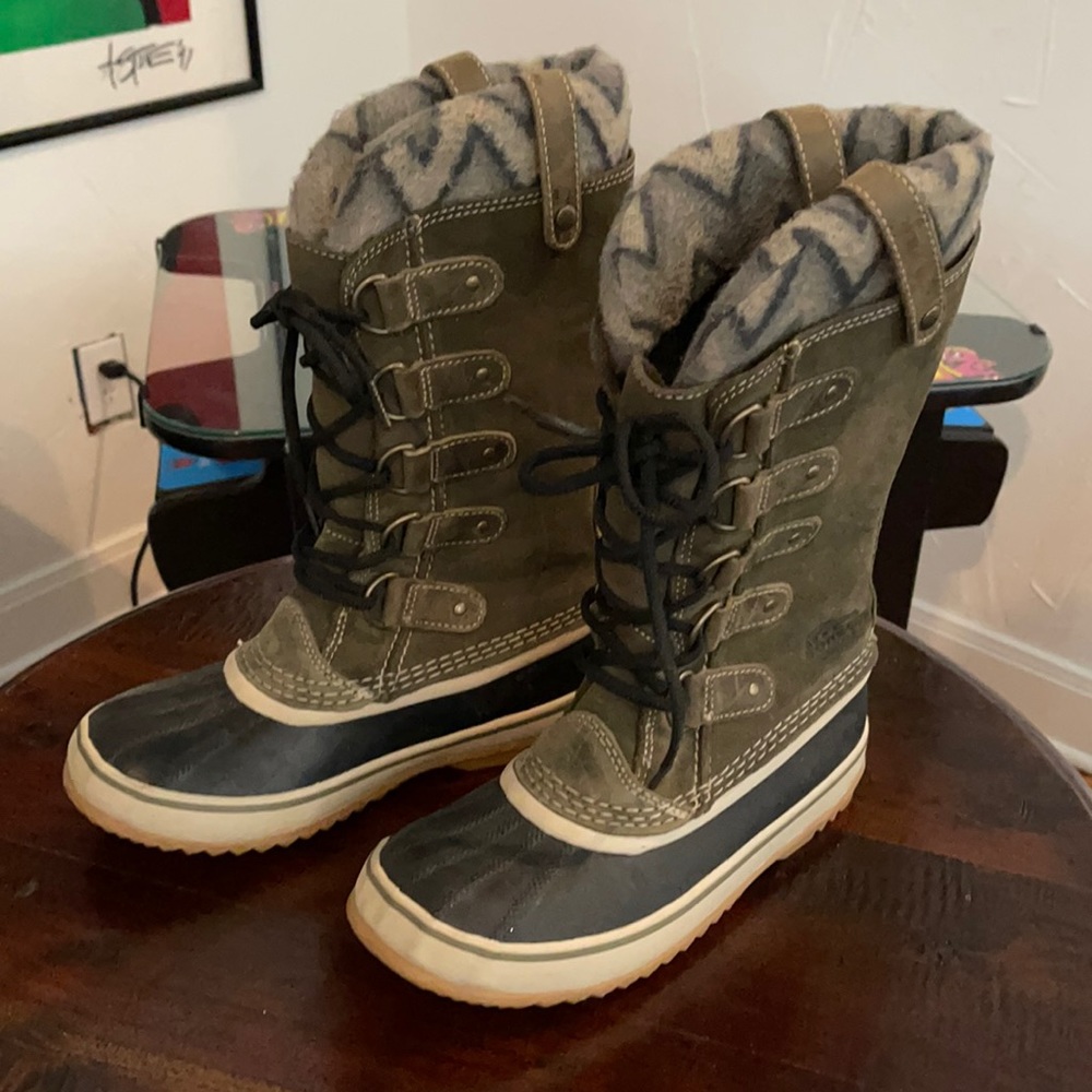 SOREL WINTER BOOTS